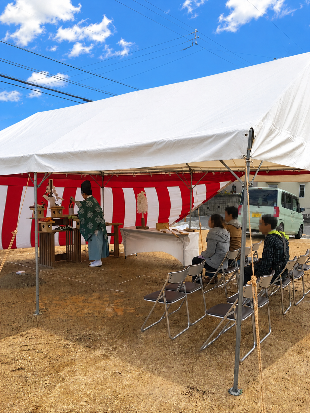 新築工事の安全を祈願して行われた地鎮祭