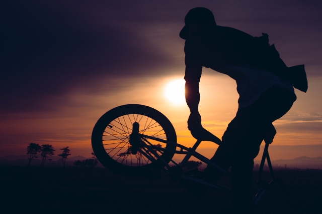 【岡山市北区】旧内山下小学校のプール跡地でスケボー・BMXイベント！アーバンスポーツの新拠点を目指す