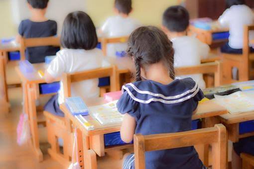 1億円ってこんなに重い！岡山市の小学生が地元企業の仕事を体験　将来の夢を考えるきっかけに【岡山】