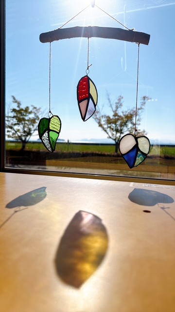 【倉敷市】ステンドグラスで落ち葉のサンキャッチャー【クルクルセンター】